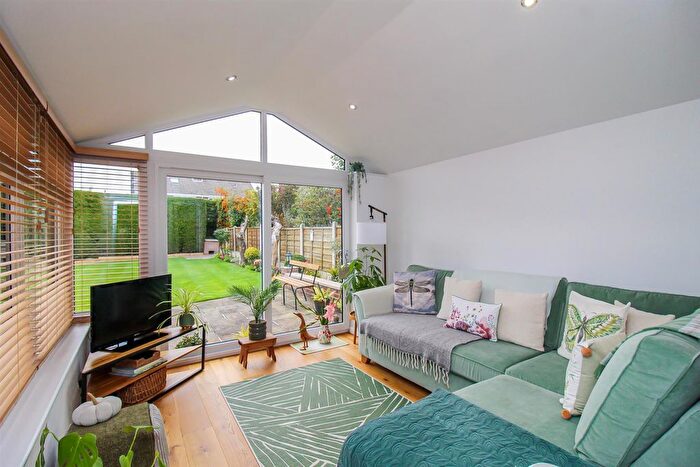 2 Bedroom Detached Bungalow For Sale In Cleveland Garth, Lupset Park, Wakefield, WF2