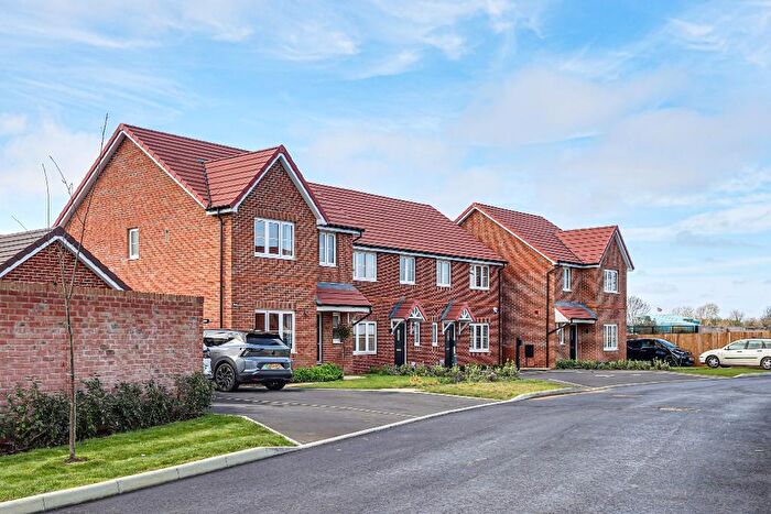 3 Bedroom Semi-Detached House For Sale In Swan Mews, Warlingham, CR6