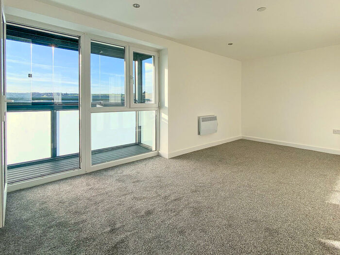 2 Bedroom Apartment To Rent In Wheatley Court, HX2