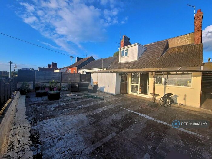 3 Bedroom Maisonette To Rent In Roman Bank, Skegness, PE25