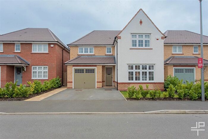 4 Bedroom Detached House For Sale In Hawthorn Gardens, Lowton, WA3