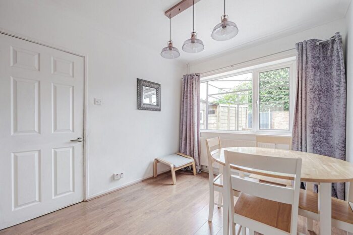 3 Bedroom Terraced House For Sale In Landseer Walk, Abingdon, Oxfordshire, OX14