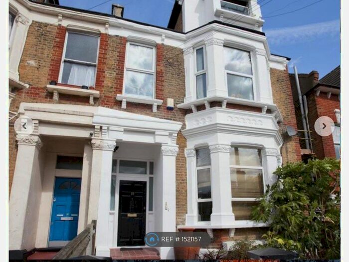 2 Bedroom Flat To Rent In Deronda Rd, London, SE24