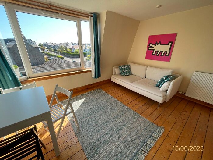 1 Bedroom Flat To Rent In Polmuir Road, Top Floor Right, Aberdeen, AB11