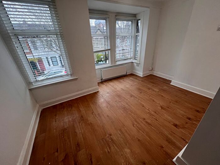 4 Bedroom Terraced House To Rent In Waverley Road, Walthamstow, E17