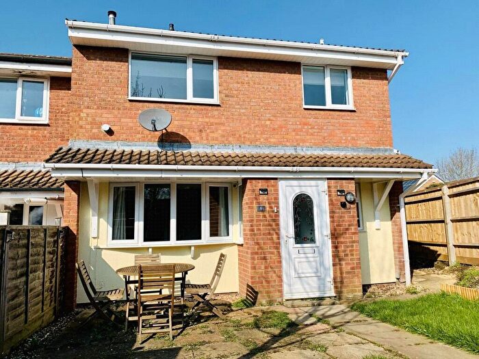 2 Bedroom Terraced House To Rent In Alder Close, Woodhall Park, Swindon, SN2