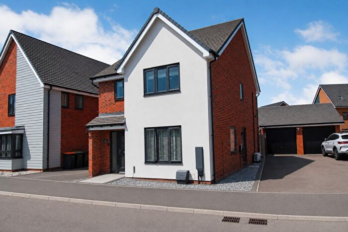3 Bedroom Detached House For Sale In Woodman Way, Wootton, MK43