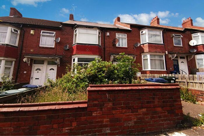 2 Bedroom Flat To Rent In Axbridge Gardens, Newcastle Upon Tyne, NE4