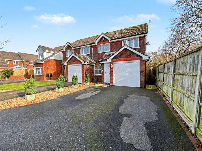 3 Bedroom Semi-Detached House To Rent In Christchurch, BH23