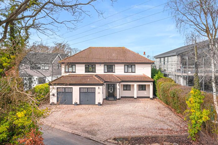 5 Bedroom Detached House For Sale In Fountain Lane, Hockley, SS5