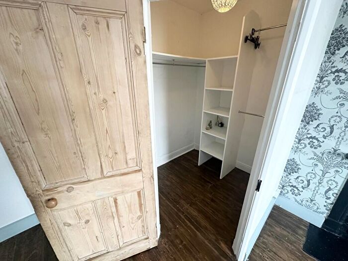 2 Bedroom End Of Terrace House To Rent In Tennyson Street, Farsley, LS28
