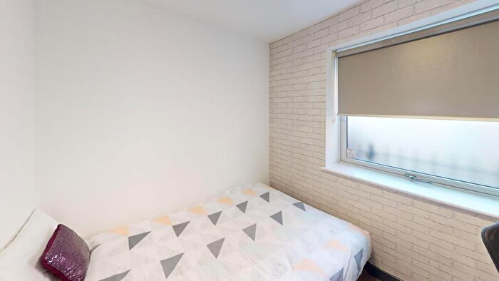 1 Bedroom House Of Multiple Occupation For Sale In Chapel House, , & Chapel Street, Luton, Bedfordshire, LU1