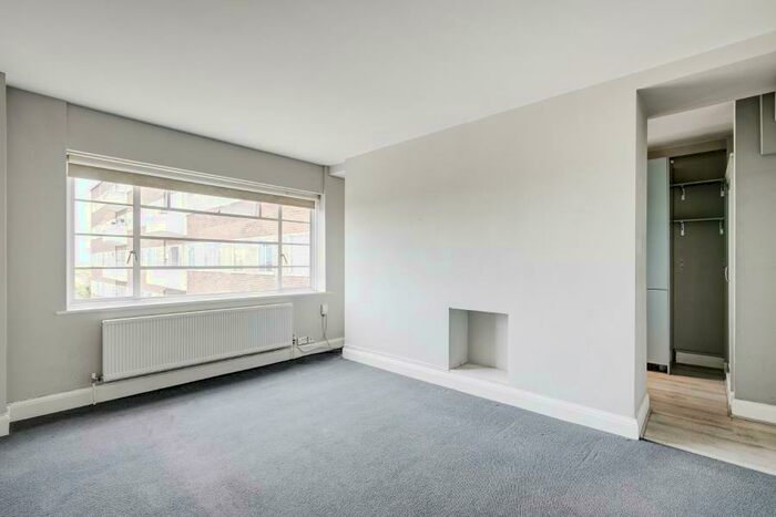 2 Bedroom Apartment To Rent In Northwood Hall, N6