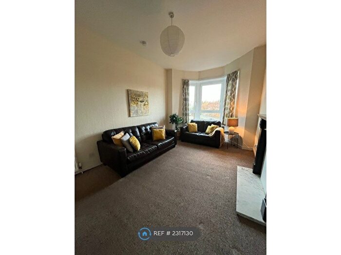 2 Bedroom Flat To Rent In Roebank Street, Glasgow, G31