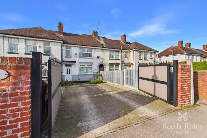 3 Bedroom Terraced House To Rent In Beck Road, Sheffield, S5