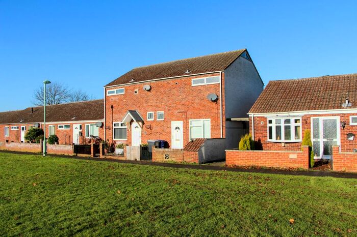 2 Bedroom End Of Terrace House To Rent In Pinza Close, Newmarket, Suffolk, CB8