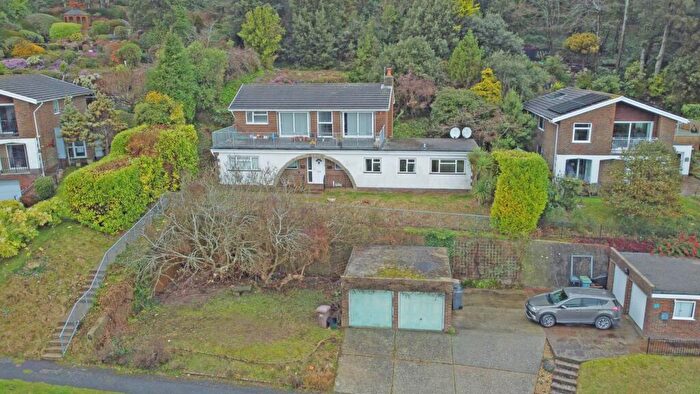 4 Bedroom Detached House For Sale In Hyde Tynings Close, Eastbourne, BN20