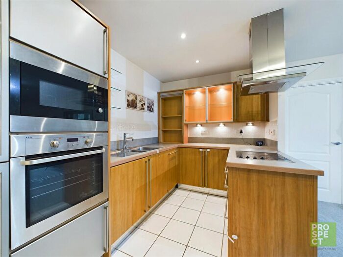 2 Bedroom Apartment To Rent In Luscinia View, Napier Road, Reading, Berkshire, RG1