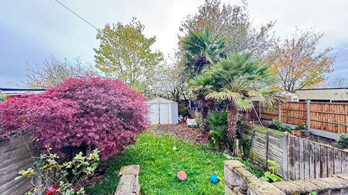 4 Bedroom Terraced House To Rent In Staines Road, Ilford, IG1