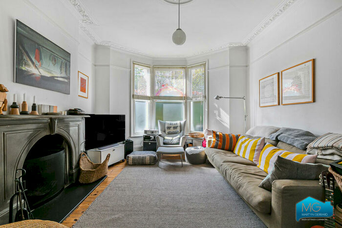 5 Bedroom End Of Terrace House To Rent In Blythwood Road, Stroud Green, London, N4