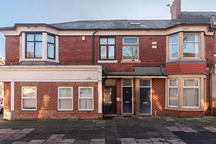 3 Bedroom Flat For Sale In Queen Alexandra Road, North Shields, Newcastle Upon Tyne, NE29