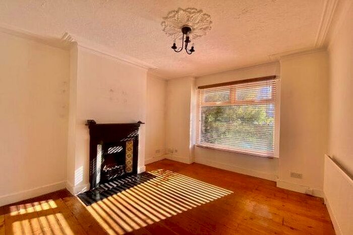 2 Bedroom Property To Rent In Buller Road, Brighton, BN2