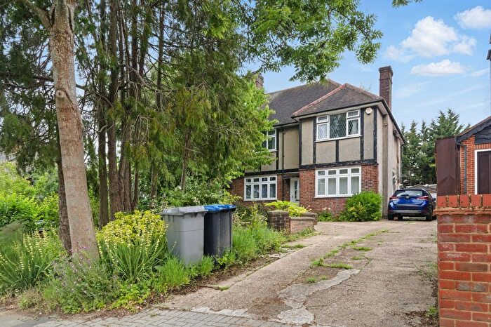 2 Bedroom Flat For Sale In Buck Lane, London, Greater London, NW9