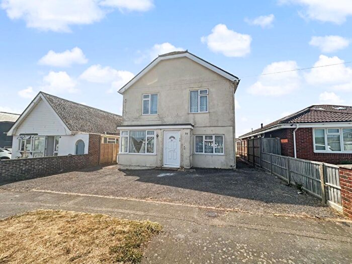 4 Bedroom Detached House For Sale In Gladys Avenue, Peacehaven, BN10