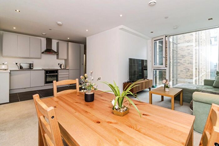 2 Bedroom Apartment To Rent In Boundary Lane, Manchester, Greater Manchester, M15
