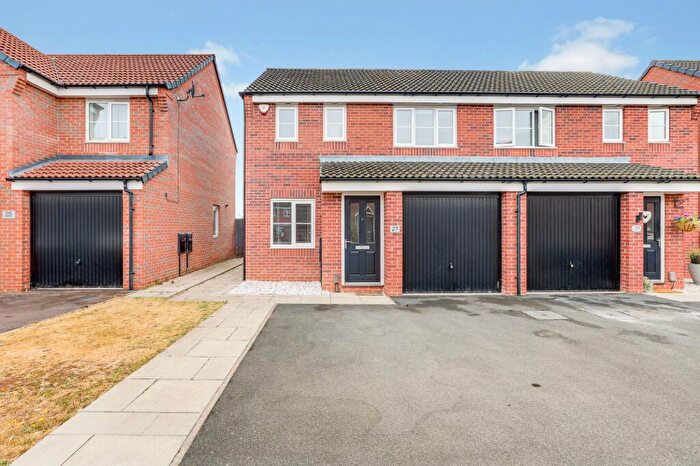3 Bedroom Semi-Detached House For Sale In Hurricane Road, Hucknall, NG15