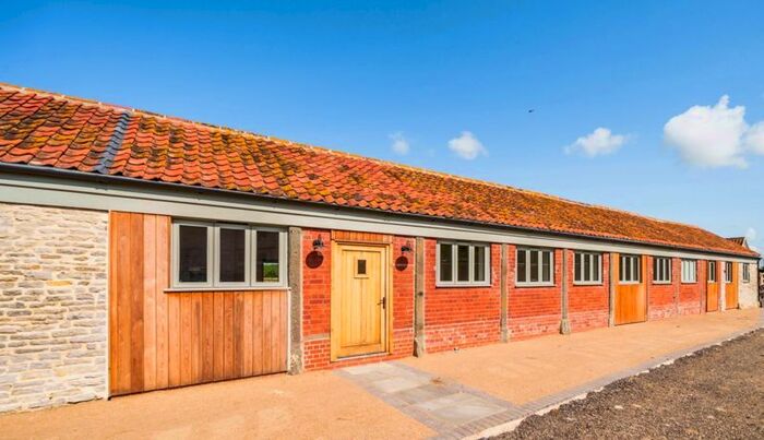 4 Bedroom Barn Conversion For Sale In Earthcott Green, Alveston, Bristol, BS35