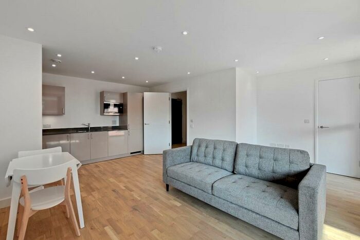 1 Bedroom Apartment To Rent In Burgess Springs, Chelmsford, CM1