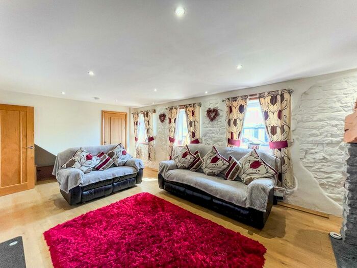 4 Bedroom Farm For Sale In Cefn Golau, Saron Road, Saron, Ammanford, Carmarthenshire, SA18