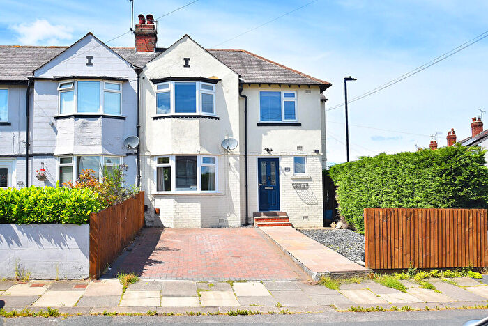 3 Bedroom End Of Terrace House For Sale In Kingsley Park Road, Harrogate, HG1