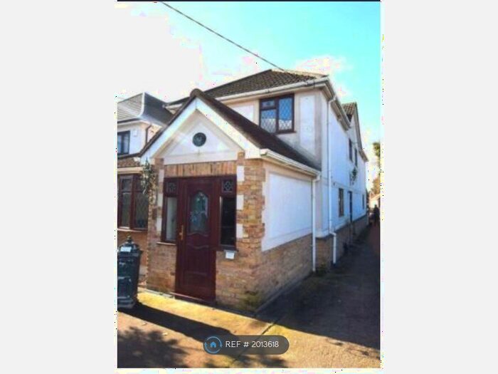 5 Bedroom Detached House To Rent In Basildon, Basildon, SS13