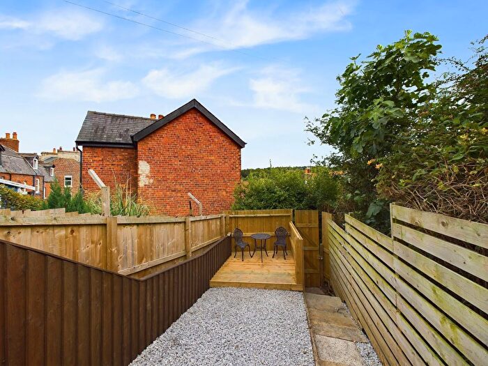 2 Bedroom Cottage For Sale In Hope Terrace, Whitby, YO21
