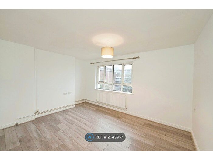 2 Bedroom Flat To Rent In Elton House, Bristol, BS2
