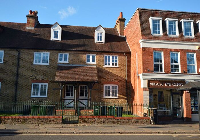 1 Bedroom Flat For Sale In A High Street, Bagshot, Surrey, GU19