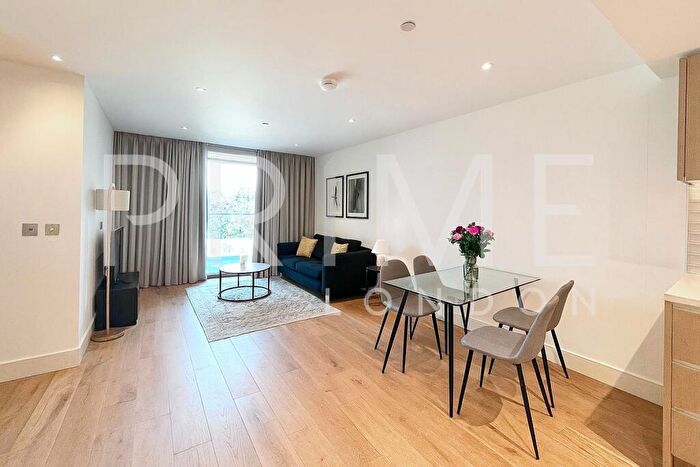 1 Bedroom Apartment For Sale In Huntington House, Prince Of Wales Drive, Nine Elms, SW11