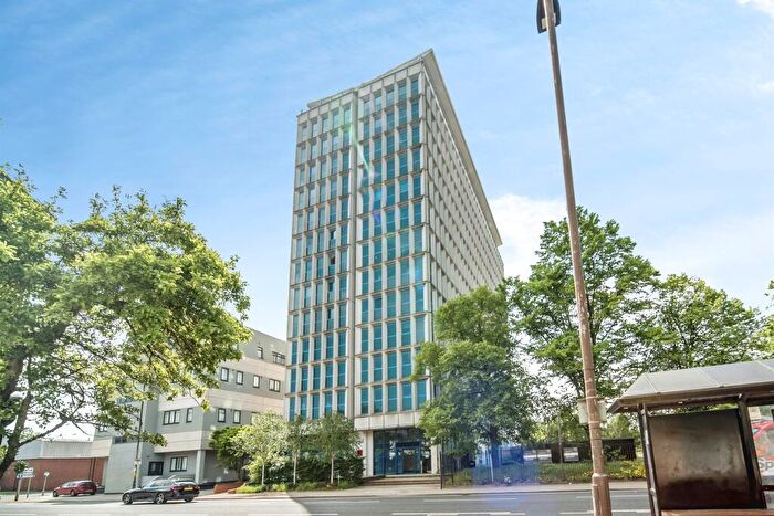 2 Bedroom Flat For Sale In St Johns Street, Bedford, MK42
