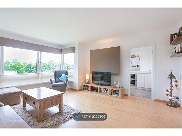 2 Bedroom Flat To Rent In Adderstone Crescent, Newcastle Upon Tyne, NE2