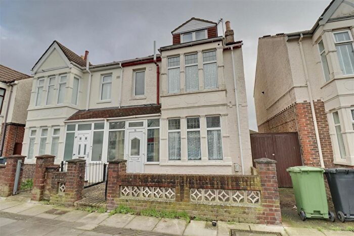 5 Bedroom Semi-Detached House For Sale In Baffins Road, Portsmouth, PO3