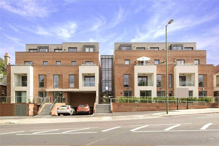 2 Bedroom Apartment To Rent In Finchley Road, London, NW3