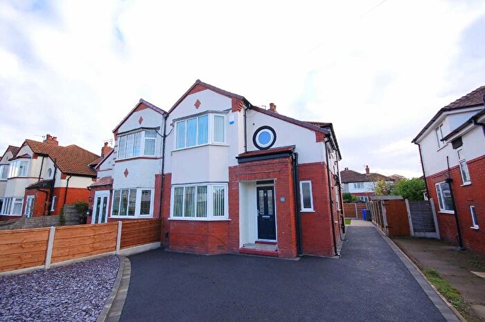 3 Bedroom Semi-Detached House To Rent In Whitehaven Gardens, Didsbury, Manchester, M20
