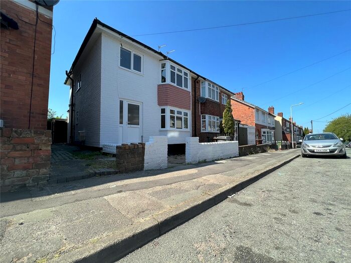 3 Bedroom Semi-Detached House To Rent In Park Street South, Wolverhampton, West Midlands, WV2