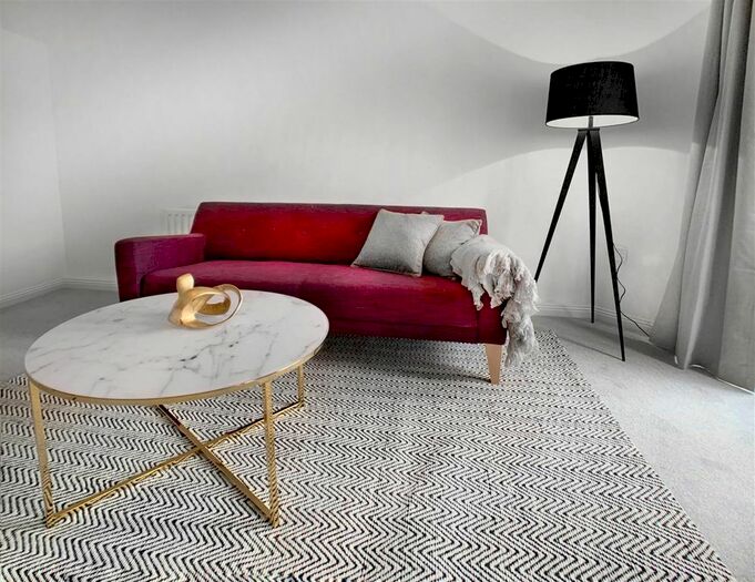 2 Bedroom Flat To Rent In Poppy Place, Wokingham, RG40