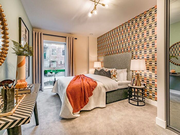 2 Bedroom Flat For Sale In Newmarket Road, Cambridge, CB5