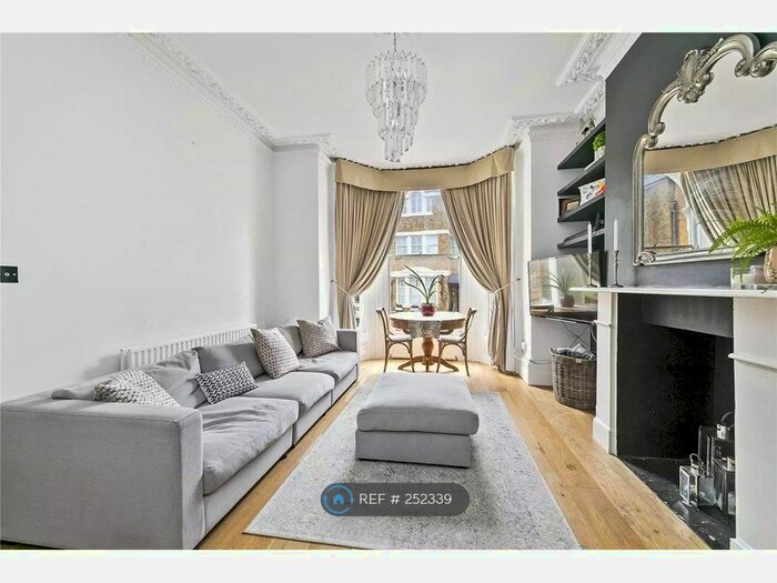 1 Bedroom Flat To Rent In Onslow Road, Richmond, TW10