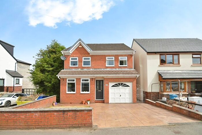 4 Bedroom Detached House For Sale In Linden Crescent, Stocksbridge, Sheffield, S36