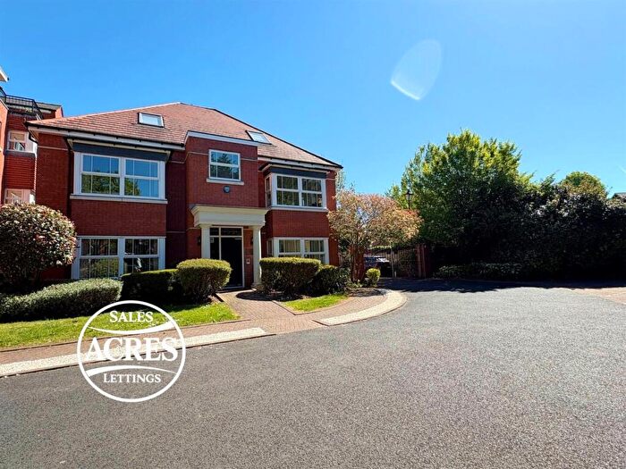 2 Bedroom Apartment For Sale In Birmingham Road, Sutton Coldfield, B72